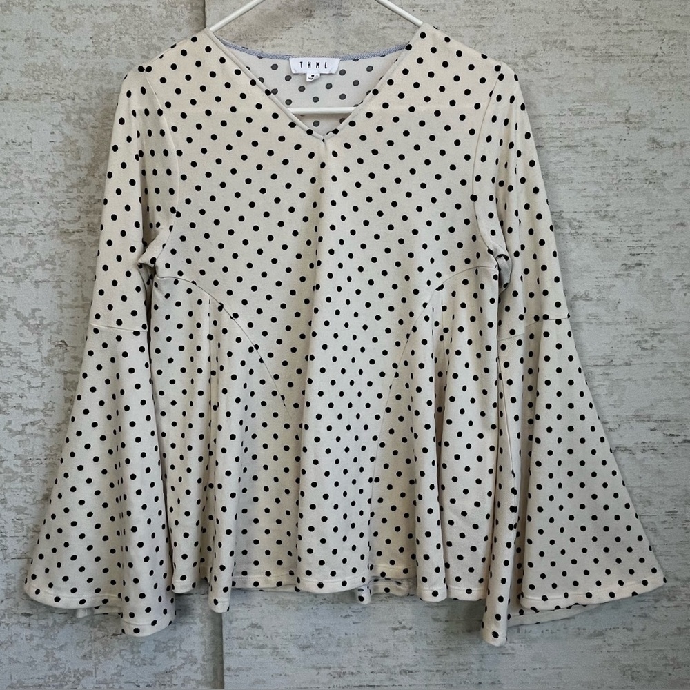 THML Chic Polka Dot Soft Bell Sleeve Top Size Medium Minimalist Business Casual